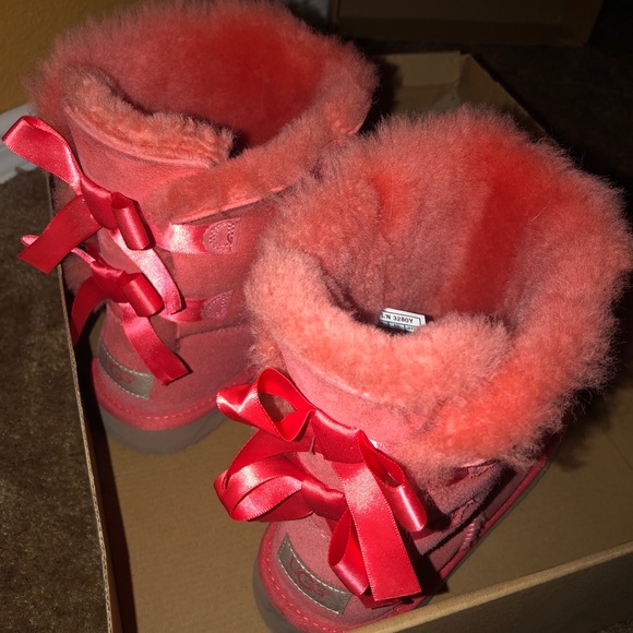 Uggs - Picture 1 of 6